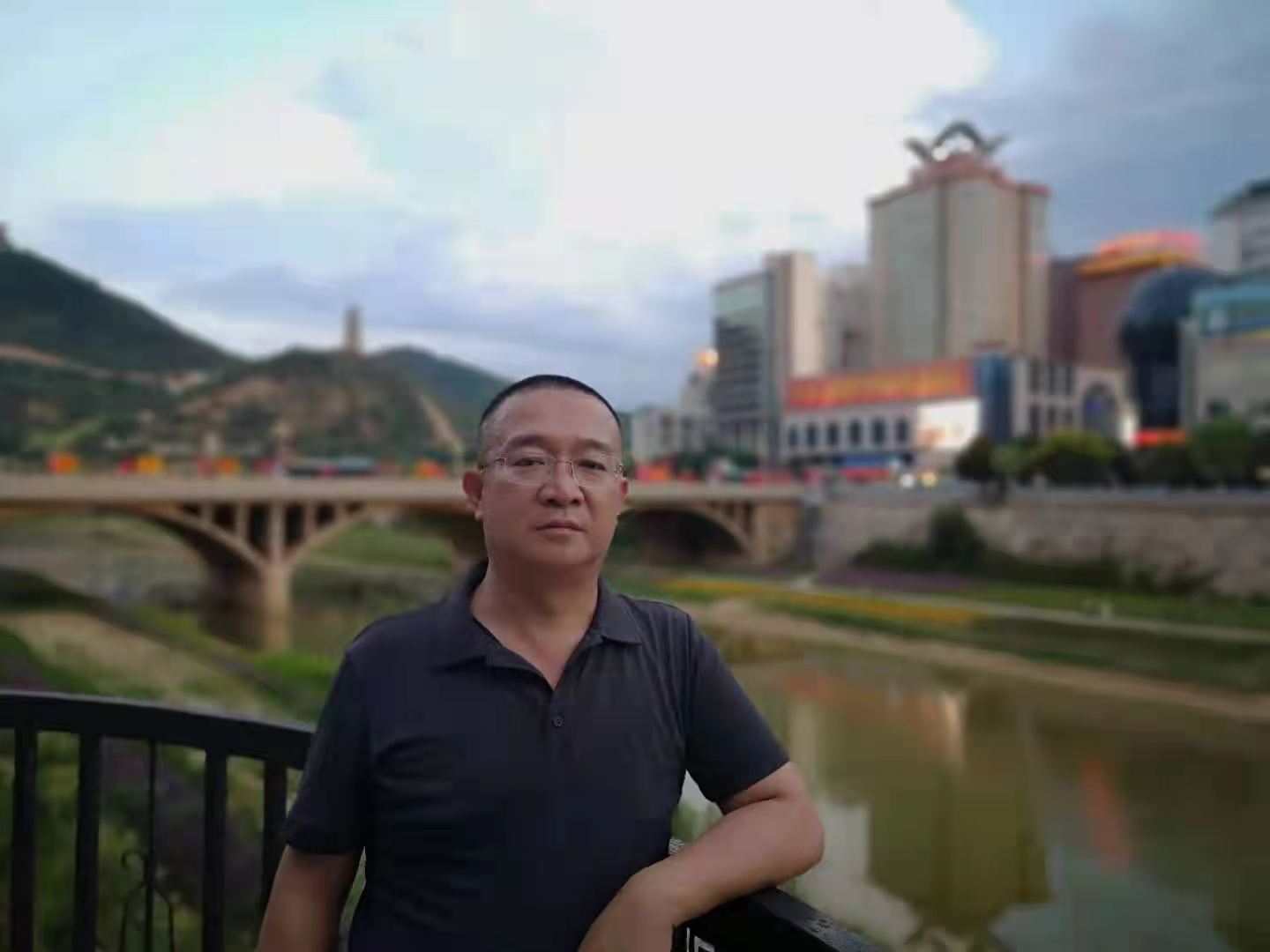 優秀共產黨員—劉書2.jpg