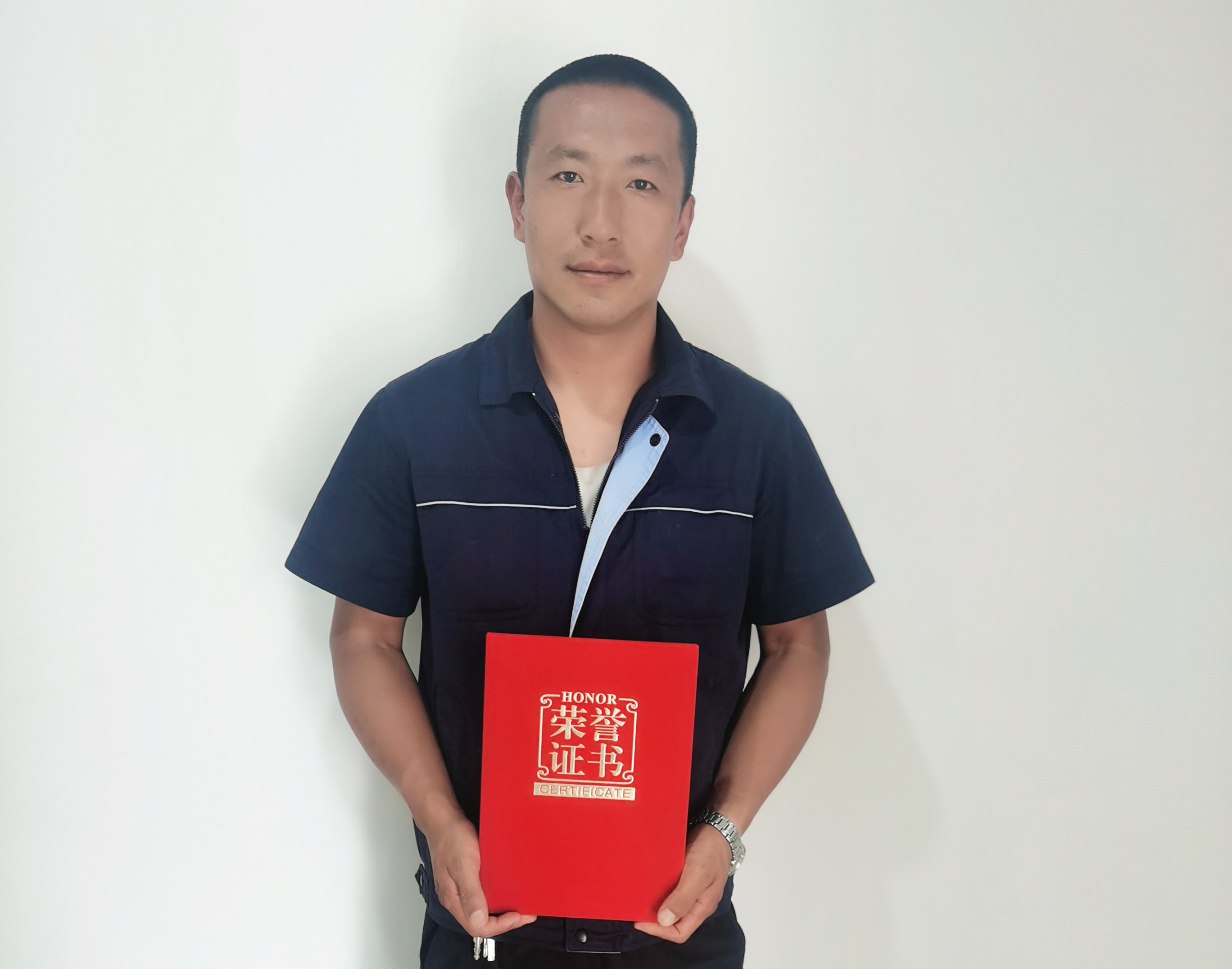 榮譽證件照(生活公司黨支部 高彥斌).JPG
